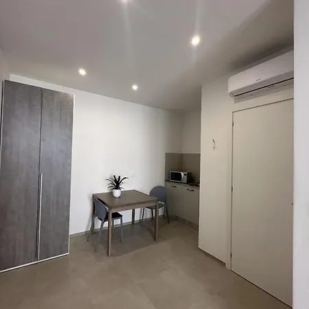 Cagliari Rooms * 卡利亚里