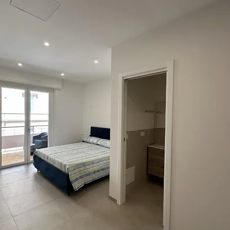 住宿加早餐酒店 Cagliari Rooms *
